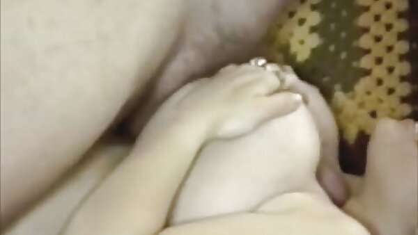Gadis skanky dengan tetek kecil diskru kuat dalam membangkitkan video awek melayu lucah fuck
