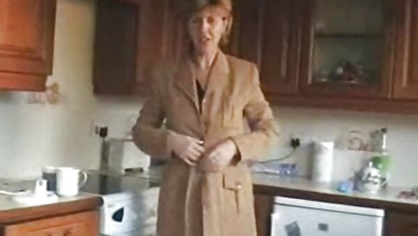 Remaja si rambut coklat kurus digerudi awek lucah blogspot dalam lubang pantatnya dalam kedudukan mubaligh