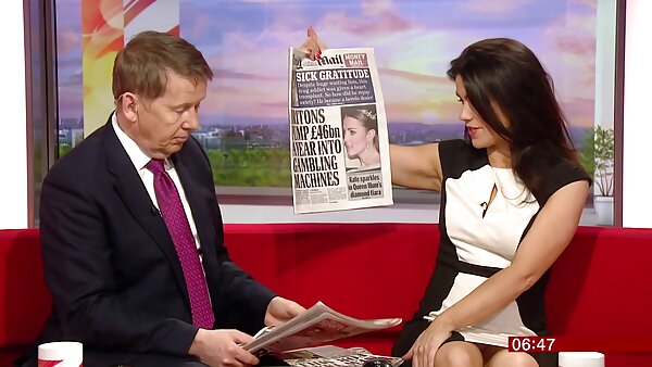 Jalang kelaparan berambut gelap menyajikan cunnilingus beruap antara satu sama awek melayu lucah tumblr lain