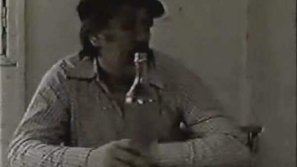 Sempurna blowjob tekak blog lucah tudung dan doggyfuck oleh babe berambut merah Margaret