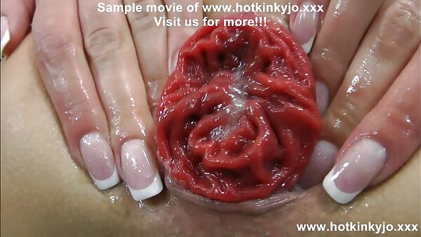 Lelaki botak dengan ayam gemuk pon Destiny Jaymes dalam tab video lucah awek melayu tudung mandi