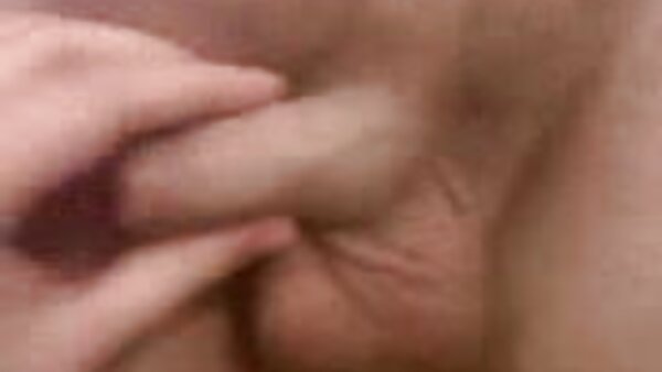 Gadis berambut perang mendesis mendapat pantat awek melayu muka kacau sebelum lelaki itu meniduri gaya mubaligh kemaluannya